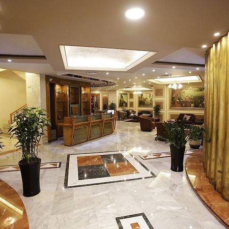 Camelot Hotel Jounieh Exteriör bild