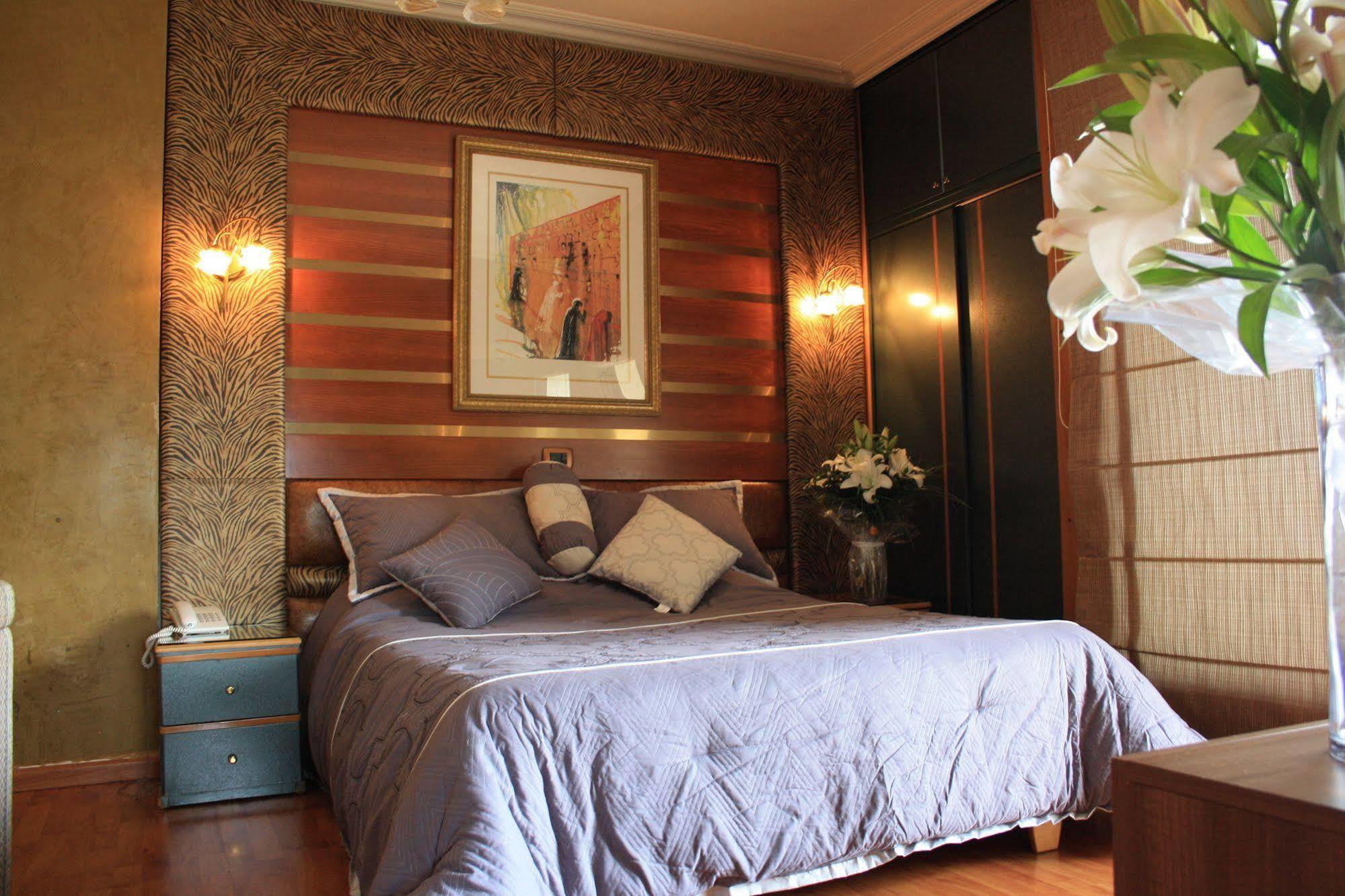 Camelot Hotel Jounieh Exteriör bild